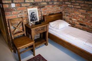 Отели типа «постель и завтрак» Ułańska Zagroda Człopa Двухместный номер с 2 отдельными кроватями и собственной ванной комнатой-5
